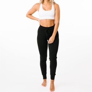 BNWT black ascend joggers XS